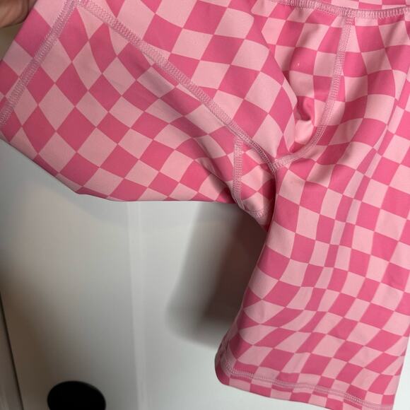 Wilo The Label Pink Checkered High Rise Biker Shorts Size Medium - Picture 3 of 7
